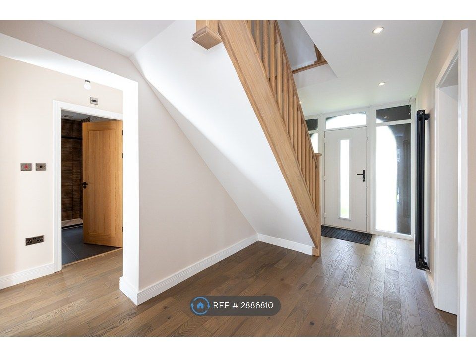 Additional image 12 of 5 bed semi-detached house to rentBeresford Crescent, Newcastle-Under-Lyme ST5