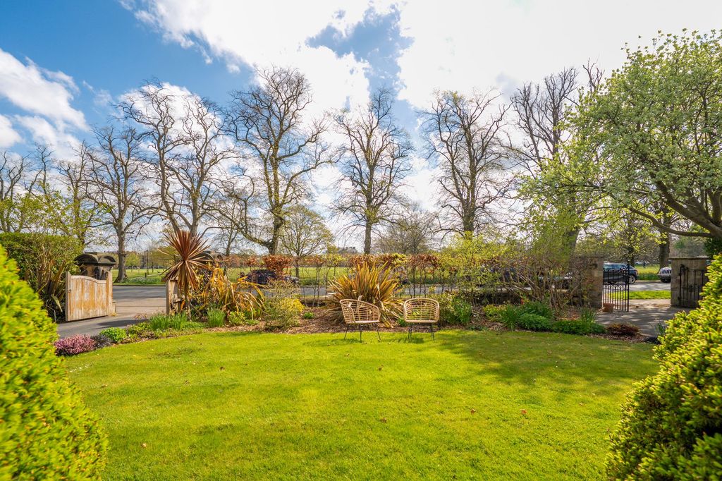 Additional image 19 of 4 bed flat to rentBeech Grove, Harrogate HG2
