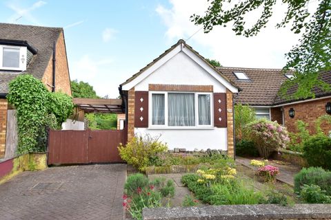 Wood Rise, Eastcote, Hillingdon, Greater London HA5