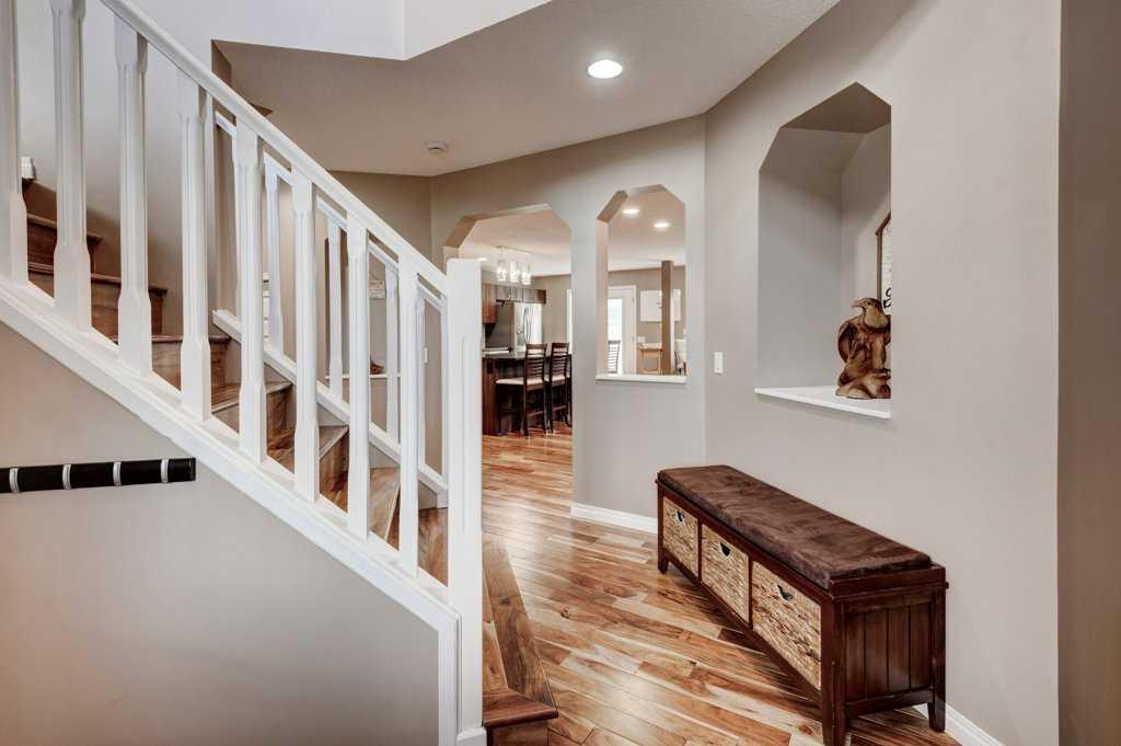 Additional image 2 of 15 New Brighton Manor SE, Calgary, AB, T2Z 4G8