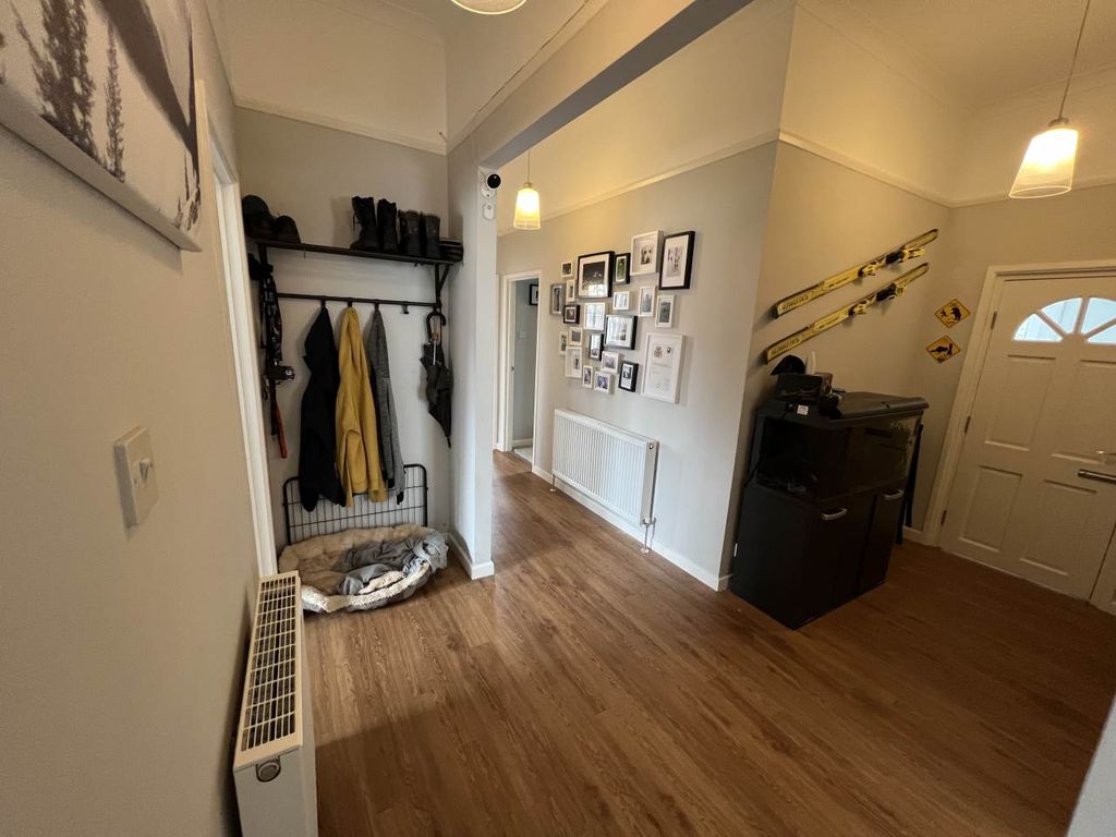 Additional image 3 of 3 bed flat to rentPetticoat Lane, Dilton Marsh, Nr Westbury BA13