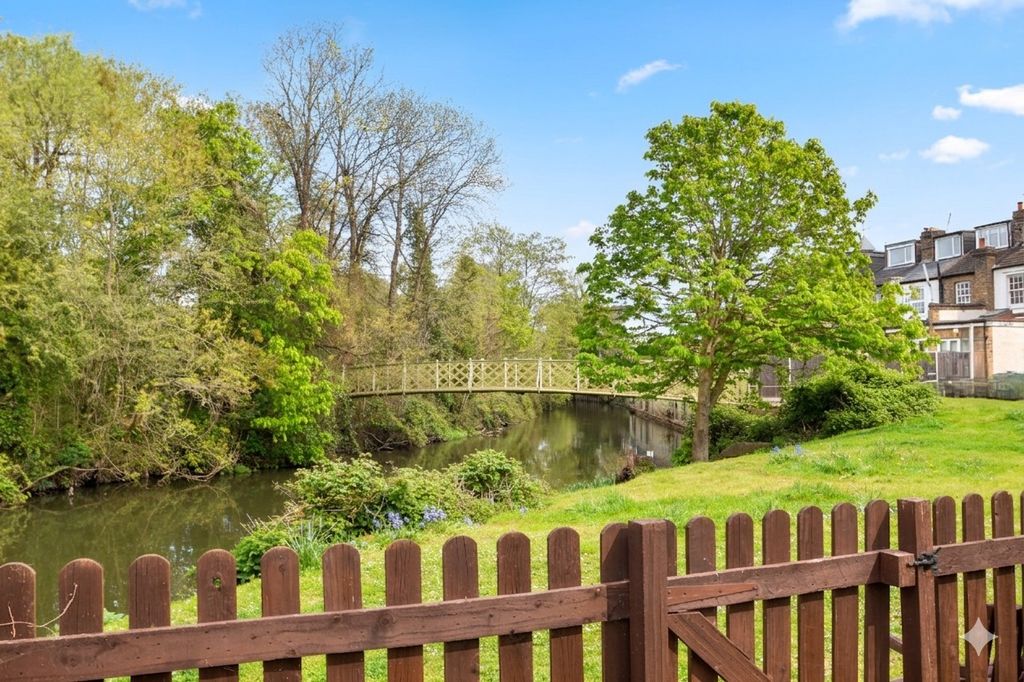 Additional image 8 of 2 bed terraced house for saleRadnor Road, Weybridge KT13