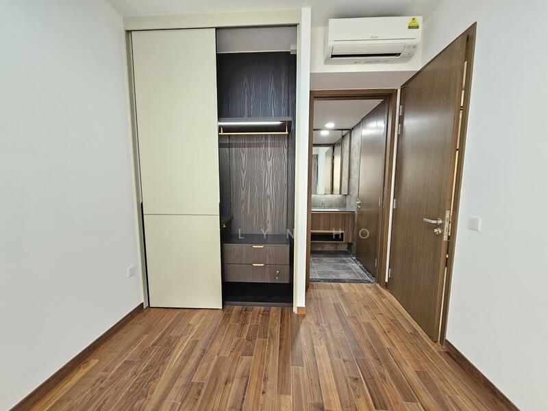 8 Makeway Avenue photo 5