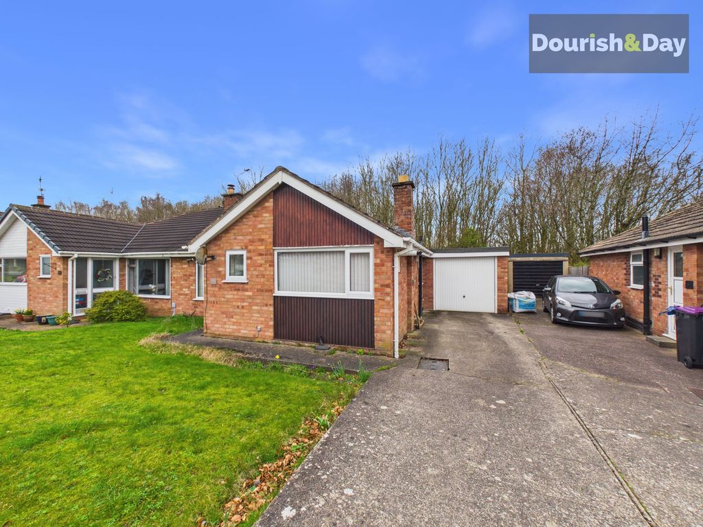 2 bed property for saleSherwood Crescent, Market Drayton TF9