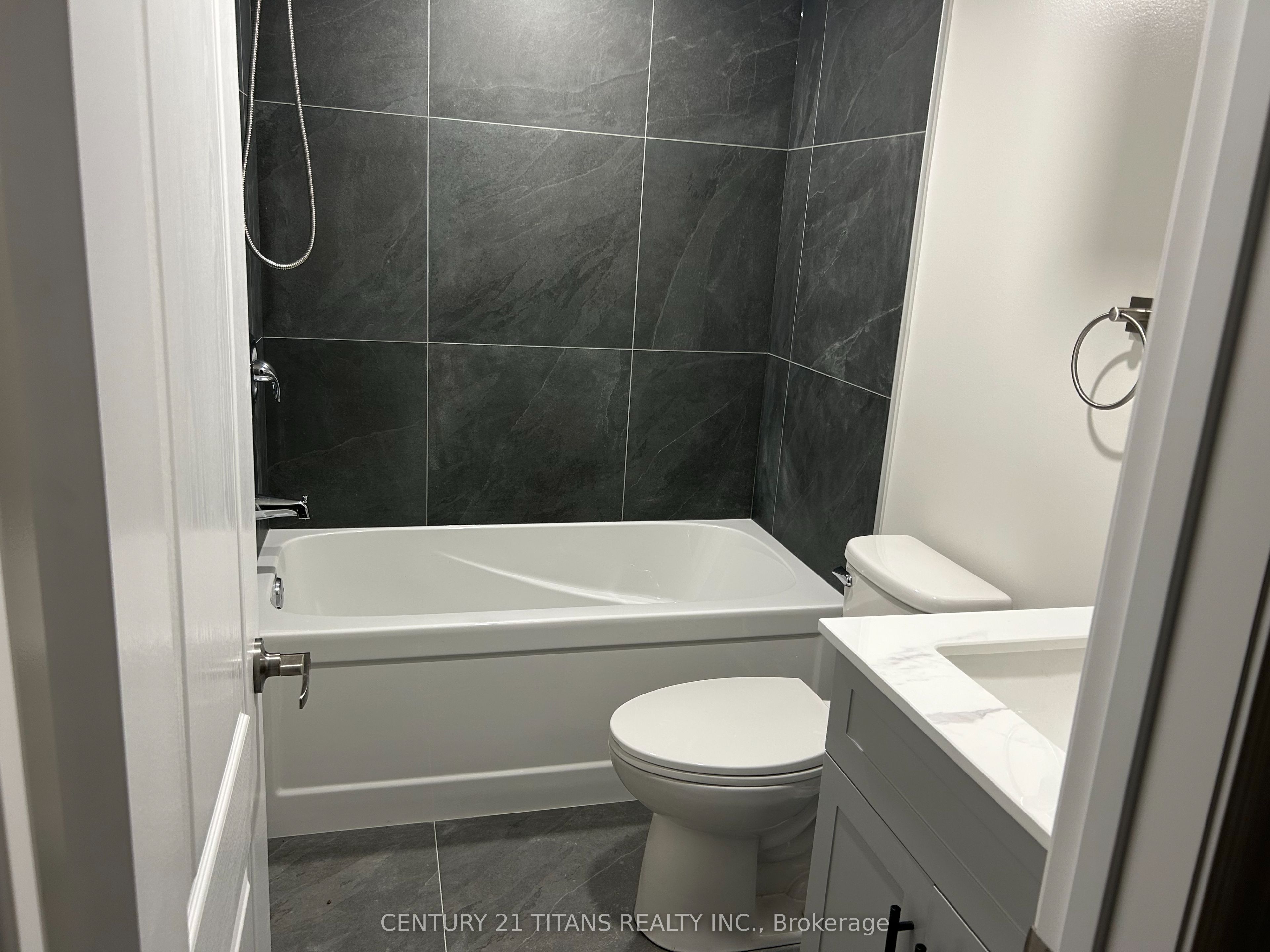43 Shediac Road, Brampton, ON, L6Y 0V9 photo 4