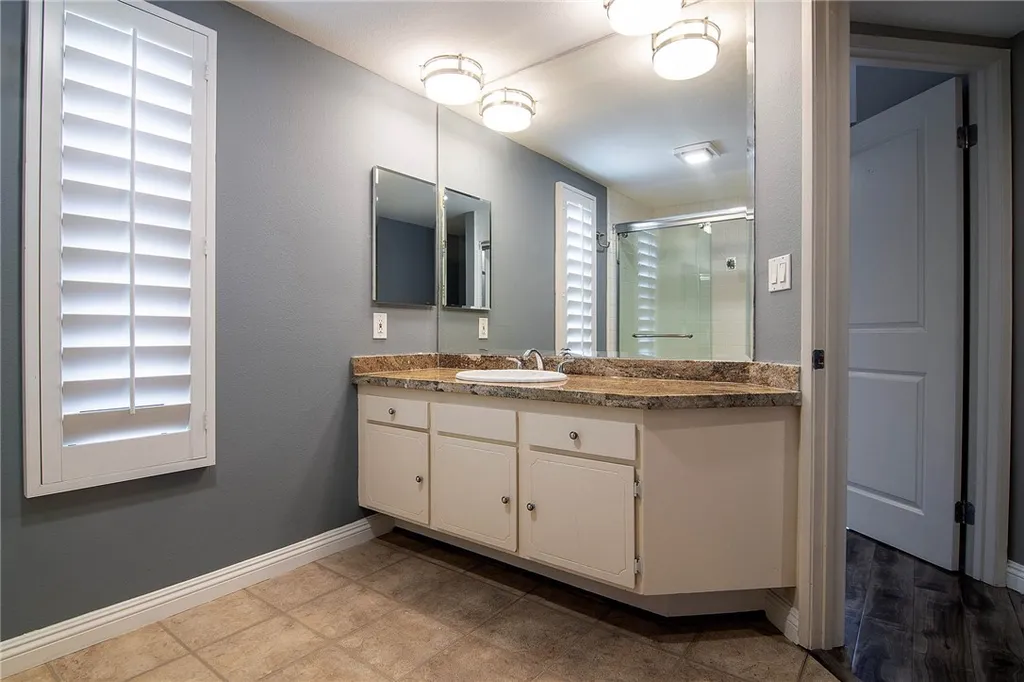 Additional image 17 of 5401 Zelzah Ave Unit 115, Encino, CA 91316