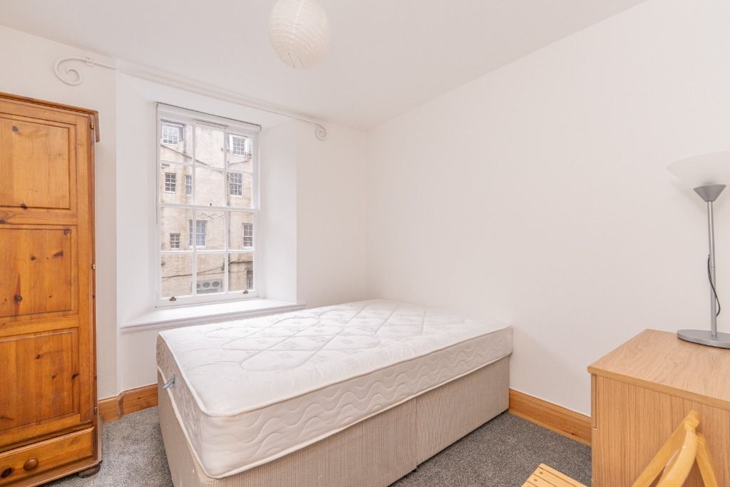 Additional image 8 of 2 bed flat to rentJames Court, Central, Edinburgh EH1