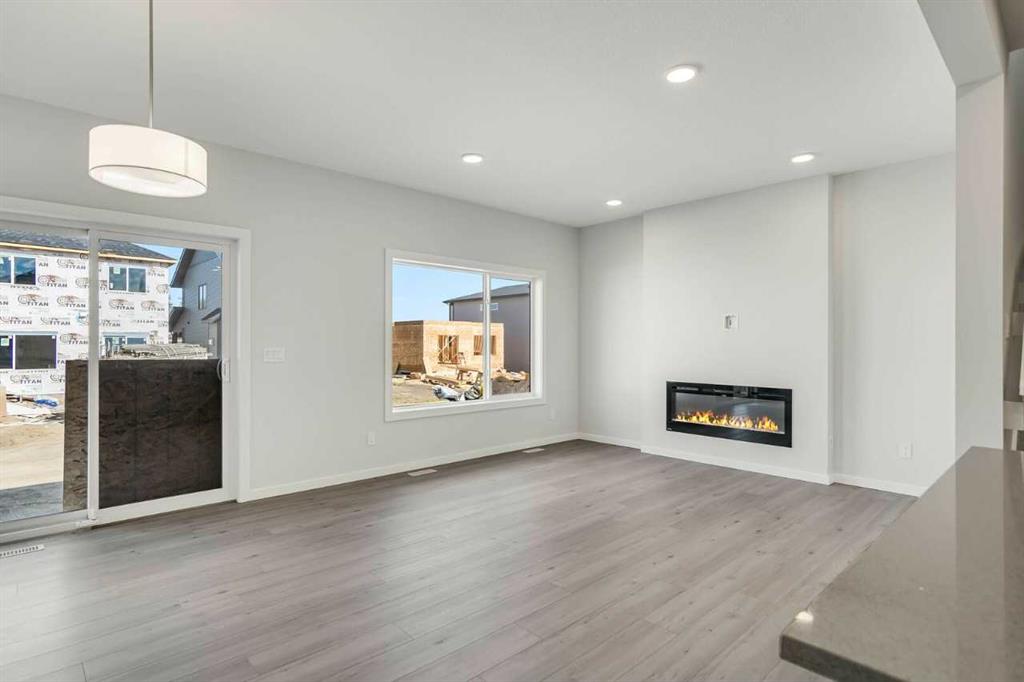 Additional image 4 of 408 Heartwood Grove SE, Calgary, AB, T3M2K1