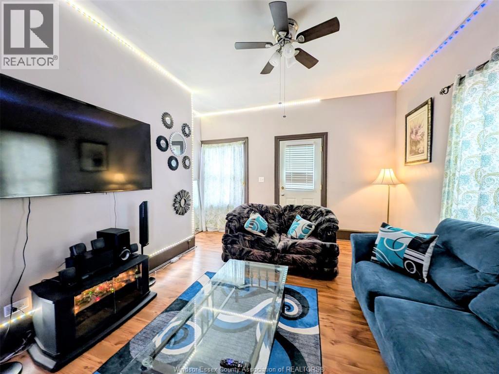 77 Askew , Leamington, ON, N8H1Y1 photo 5