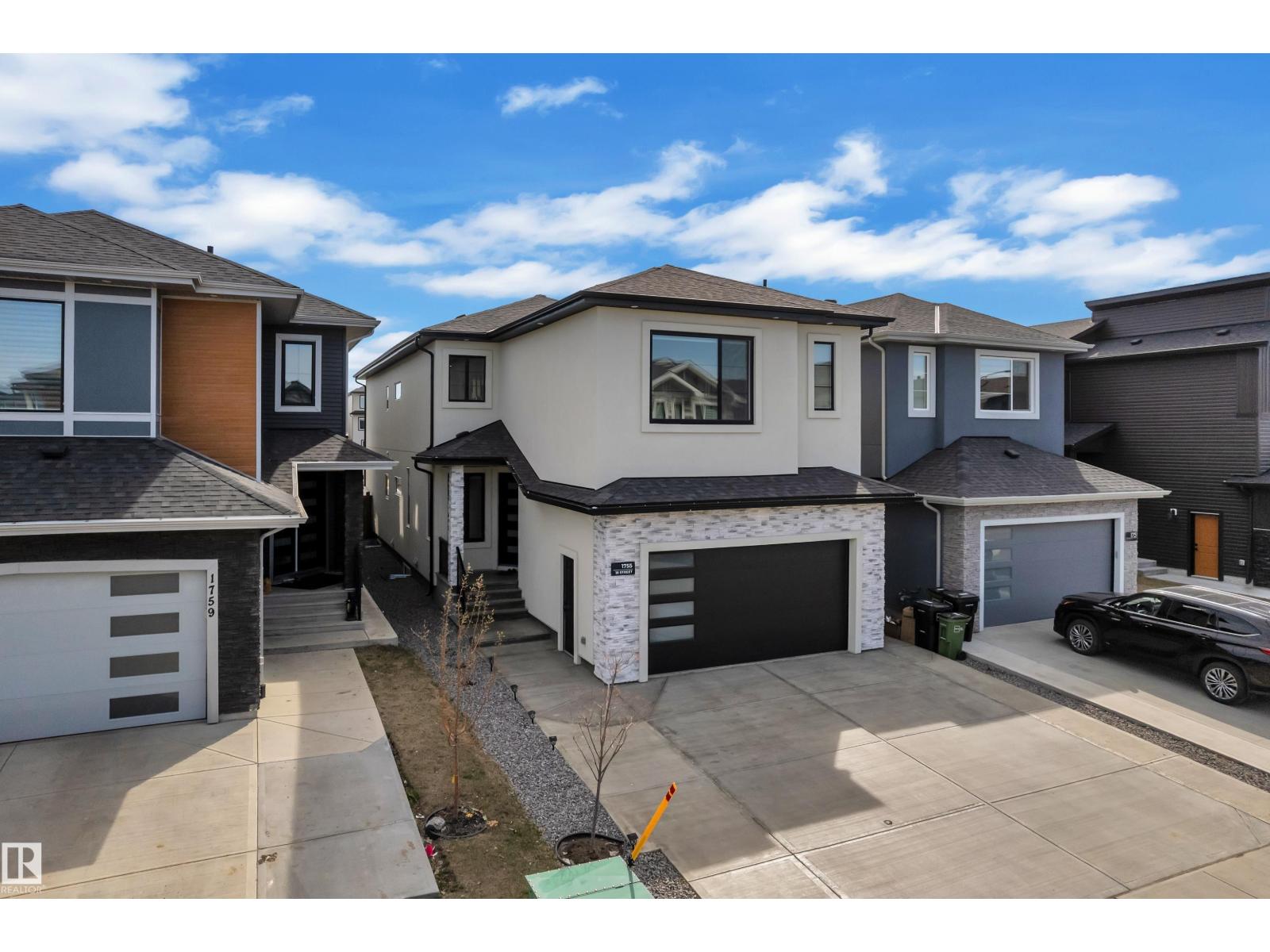 Additional image 3 of 1755 18 Street NW, Edmonton, AB, T6T2N2