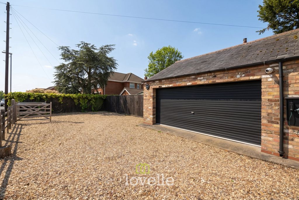 Additional image 53 of 5 bed detached house for saleArcher Road, Waltham DN37