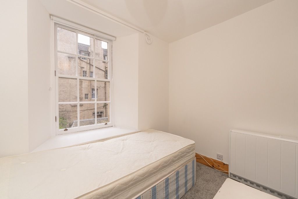Additional image 11 of 2 bed flat to rentJames Court, Central, Edinburgh EH1