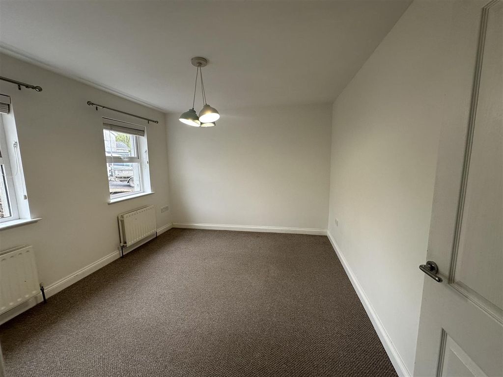 Additional image 4 of 4 bed detached house to rentLogan Gardens, Ballyclare BT39