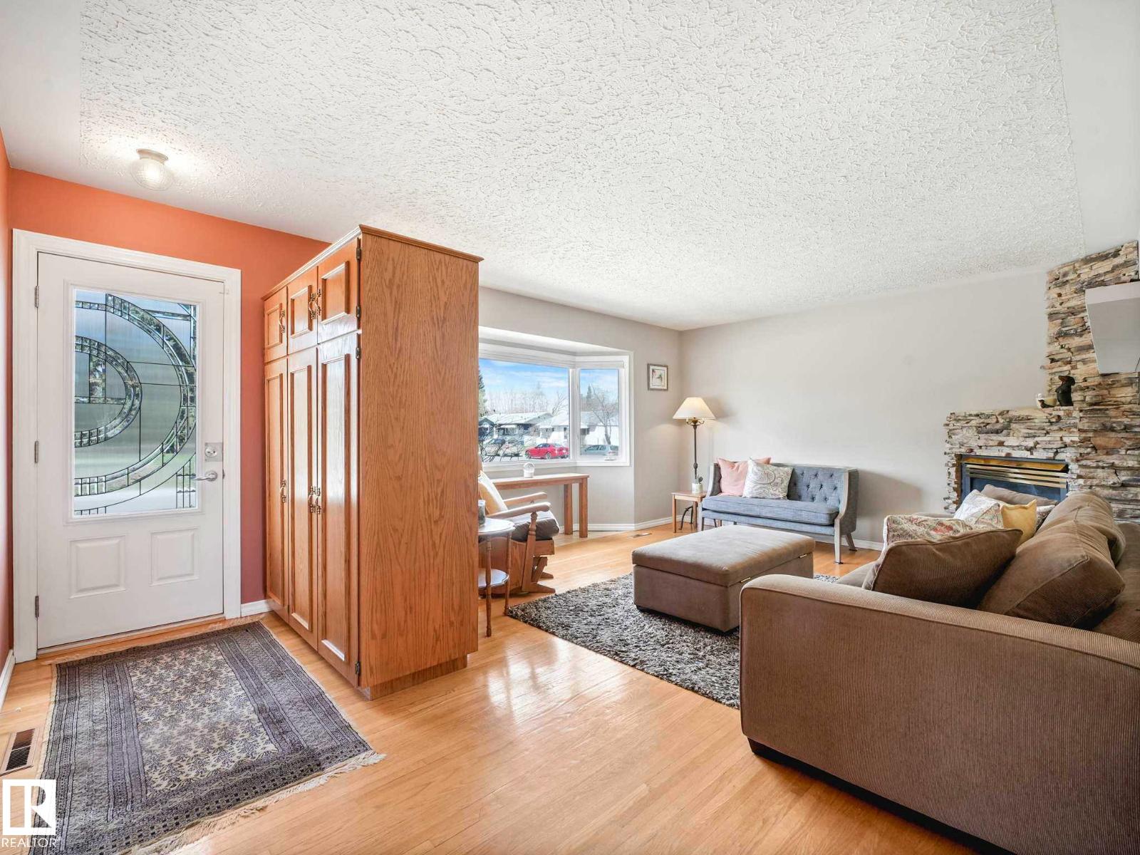 Additional image 6 of 12303 131 Avenue NW, Edmonton, AB, T5L3M9