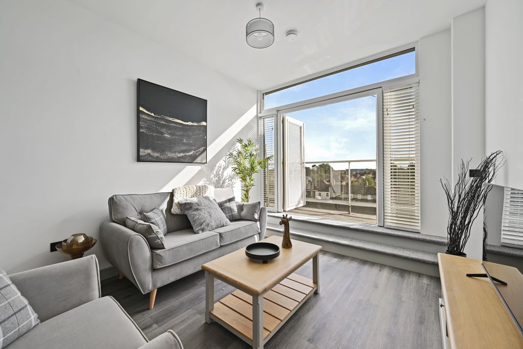 Additional image 7 of 2 bed penthouse to rent405 Guild House, Oundle Road, Peterborough PE2