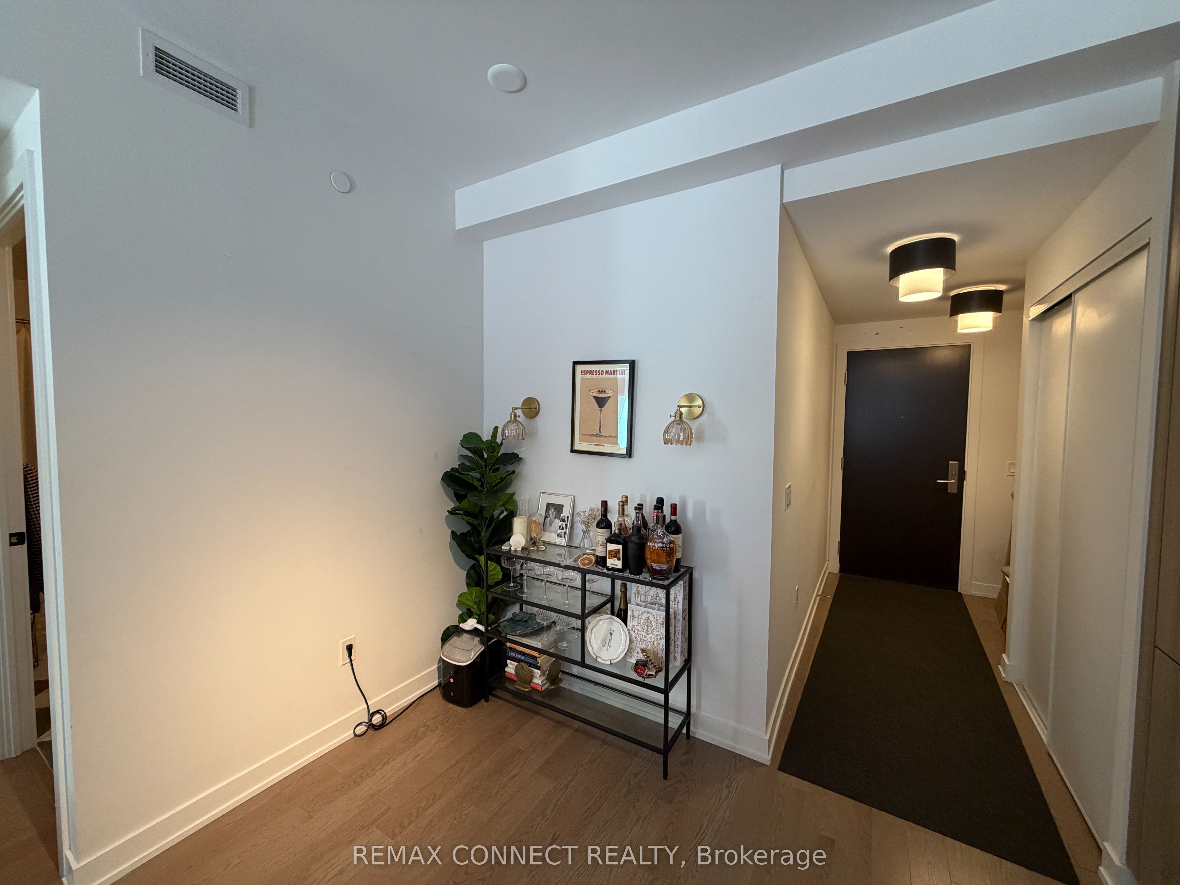 Additional image 5 of 621-330 Richmond Street W, Toronto, ON, M5V 0M4