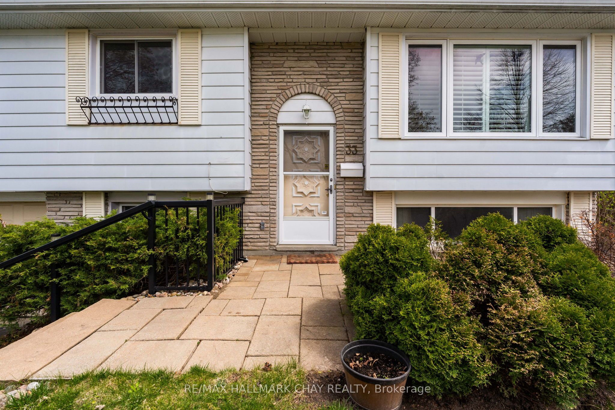 Additional image 3 of 33 Davies Crescent, Barrie, ON, L4M 2M4