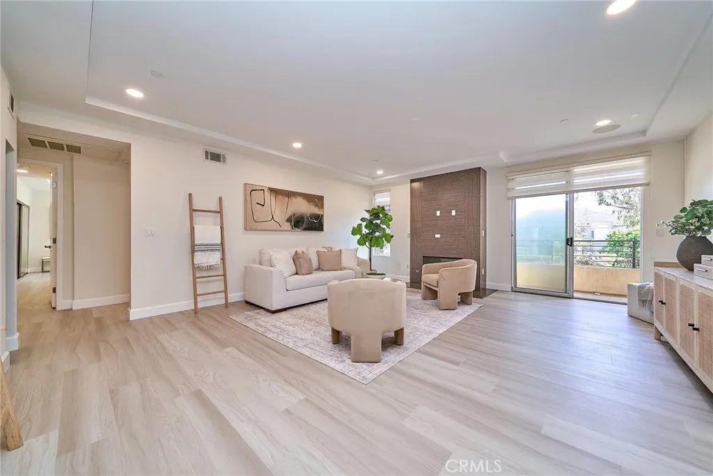Additional image 42 of 5525 W Olympic Boulevard Unit 202, Los Angeles, CA 90036
