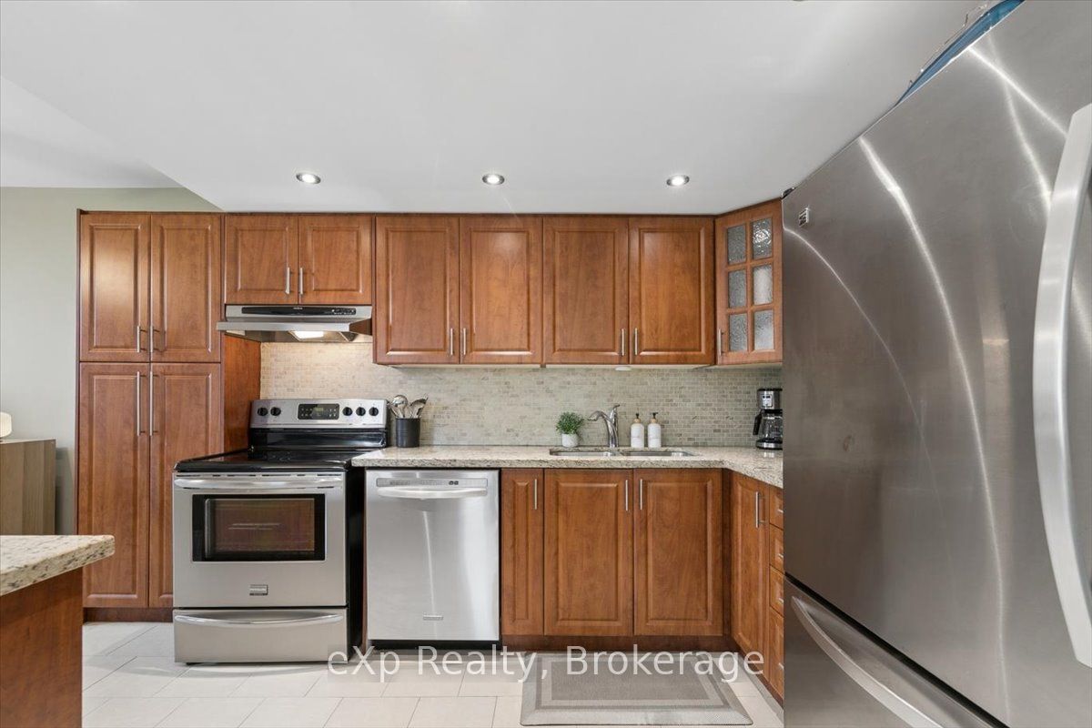 Additional image 6 of 403-39 Stavebank Road N, Mississauga, ON, L5G 4N7