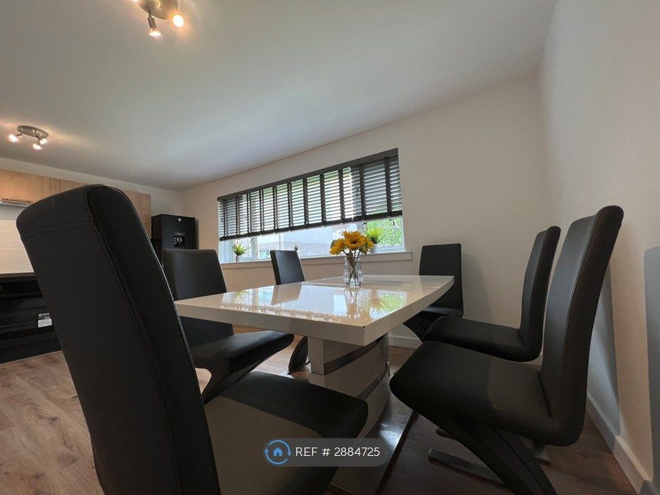 Additional image 2 of 4 bed flat to rentNapier Drive, Glasgow G51