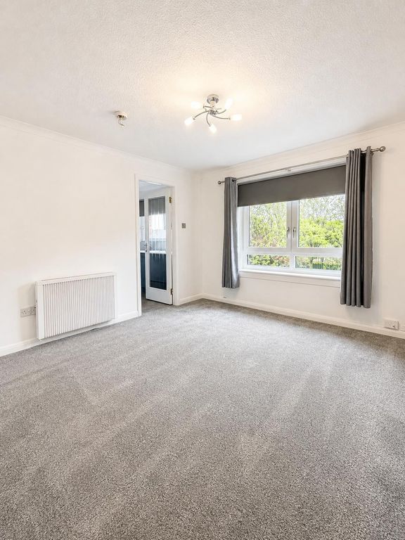 2 bed flat to rentHamilton, Lanarkshire ML3 photo 5