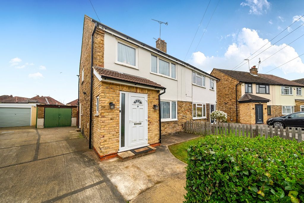 Additional image 19 of 3 bed semi-detached house for saleHurst Road, Near Burnham, Berkshire SL1