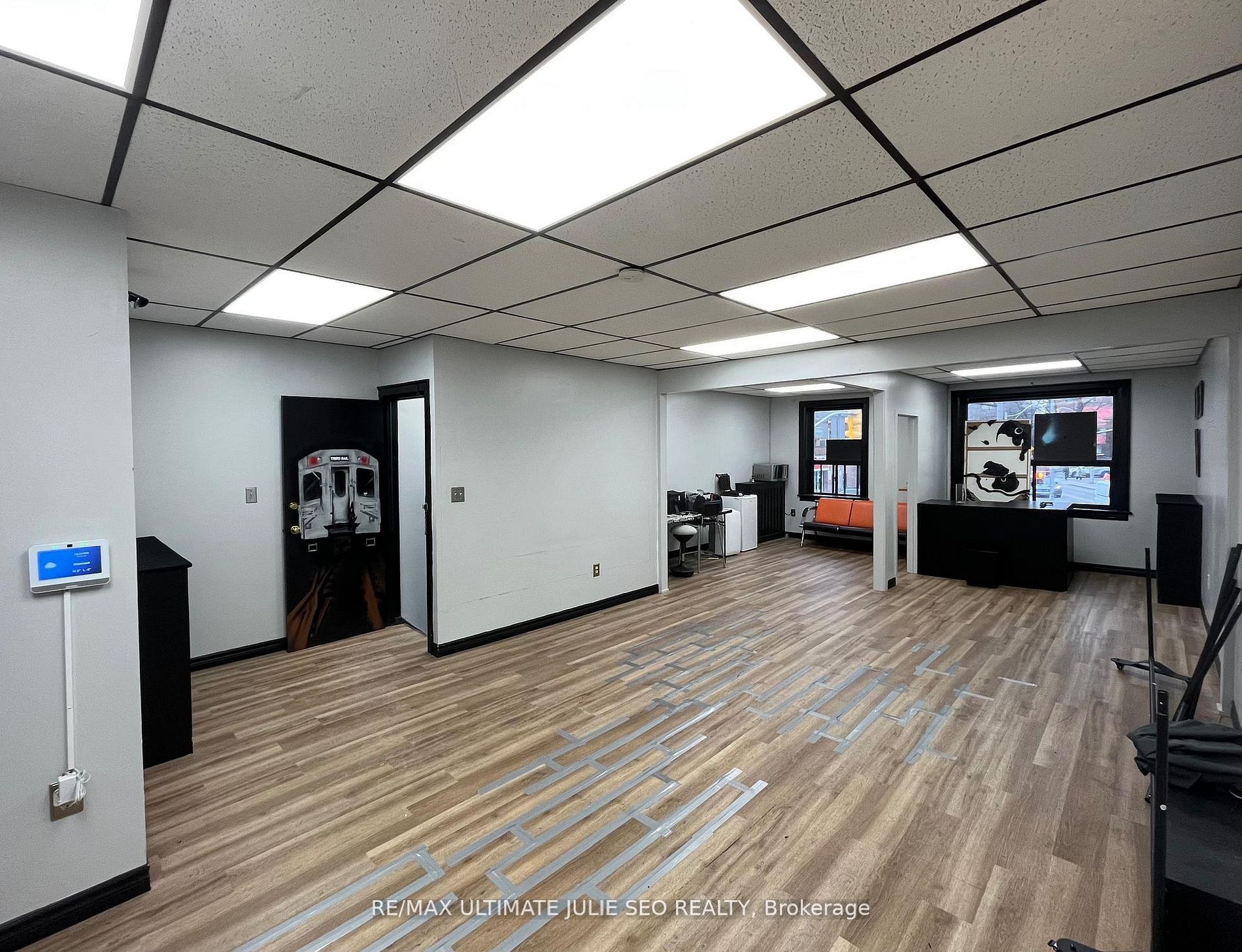 Additional image 3 of 2nd Flr-539 St Clair Avenue W, Toronto, ON, M6C 1A3