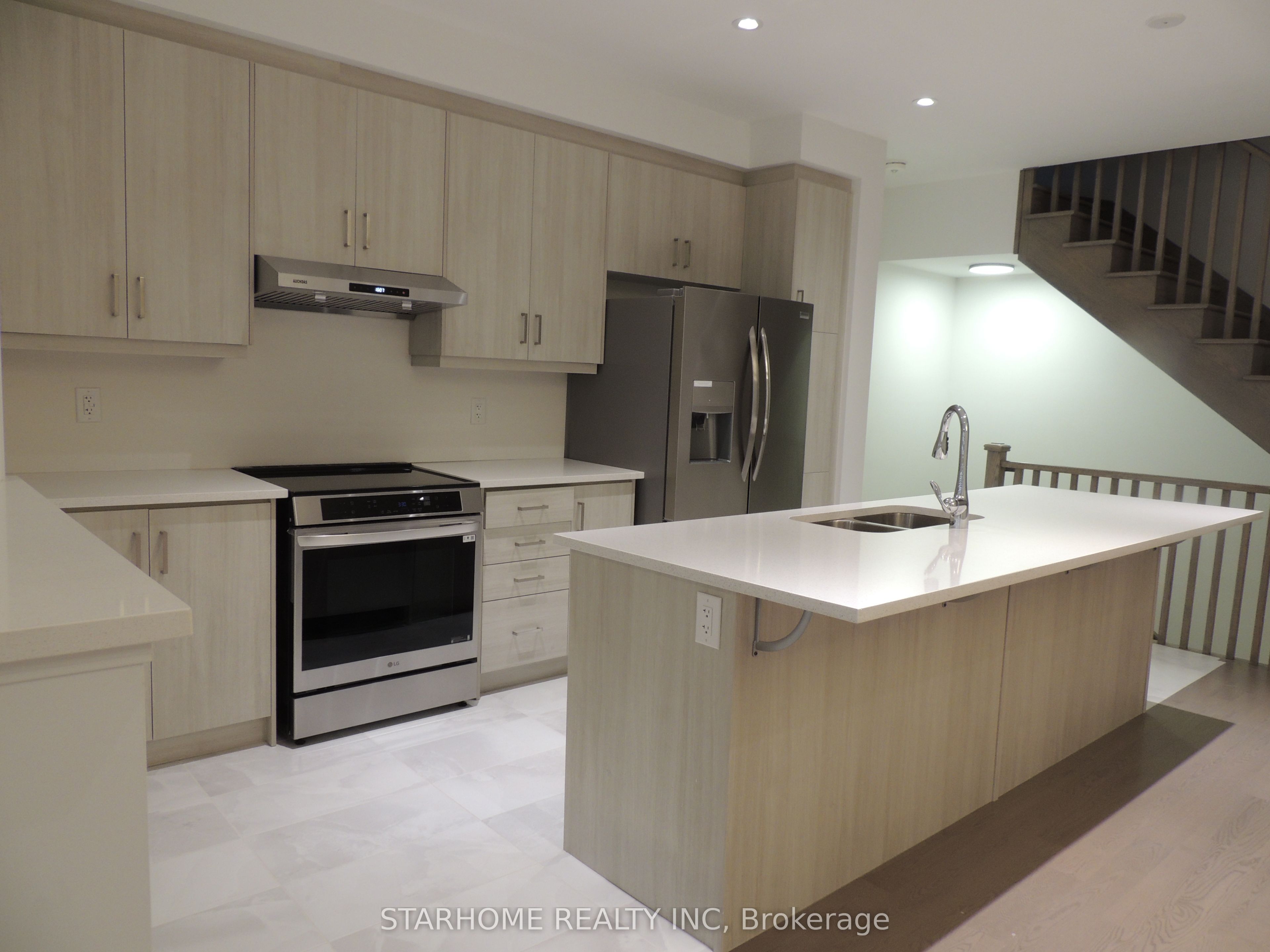 13 Avani Avenue, Markham, ON, L6C 3M4 photo 2