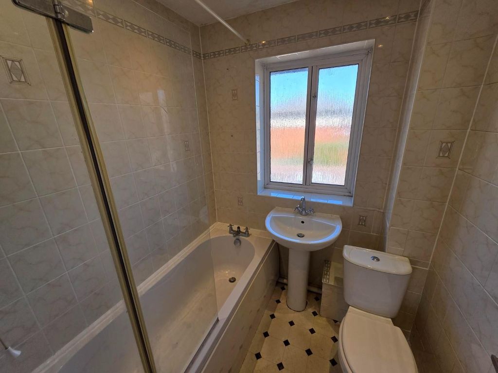 Additional image 7 of 2 bed terraced house to rentPlas St Andresse, Penarth Marina CF64
