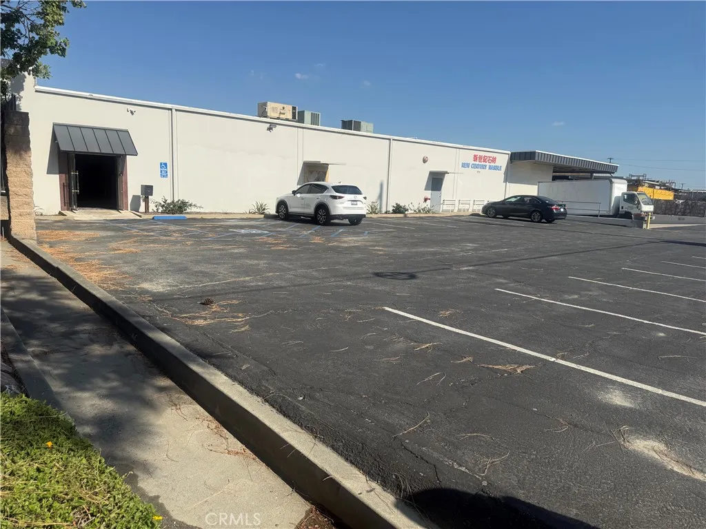 Additional image 7 of 930 N Todd Avenue, Azusa, CA 91702