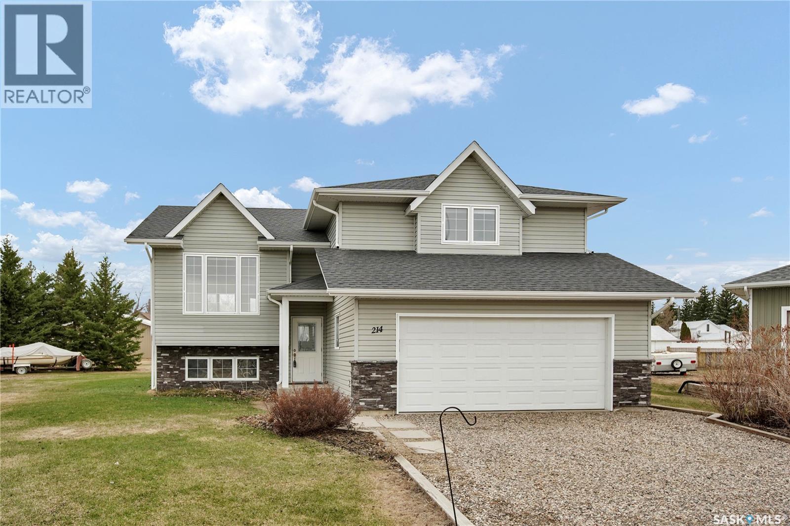 214 Cedar PLACE