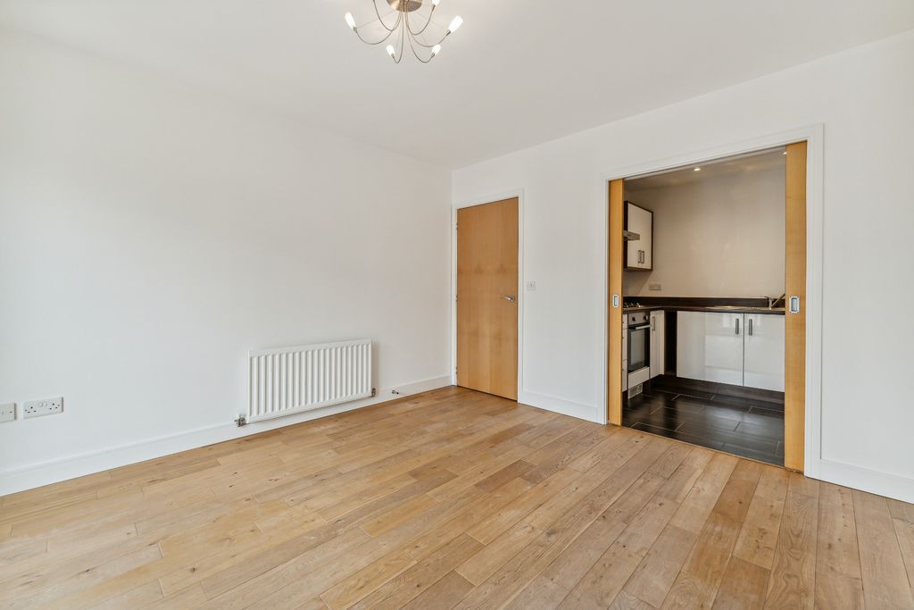 Additional image 3 of 2 bed flat to rentKenley Road, Renfrew, Renfrew PA4