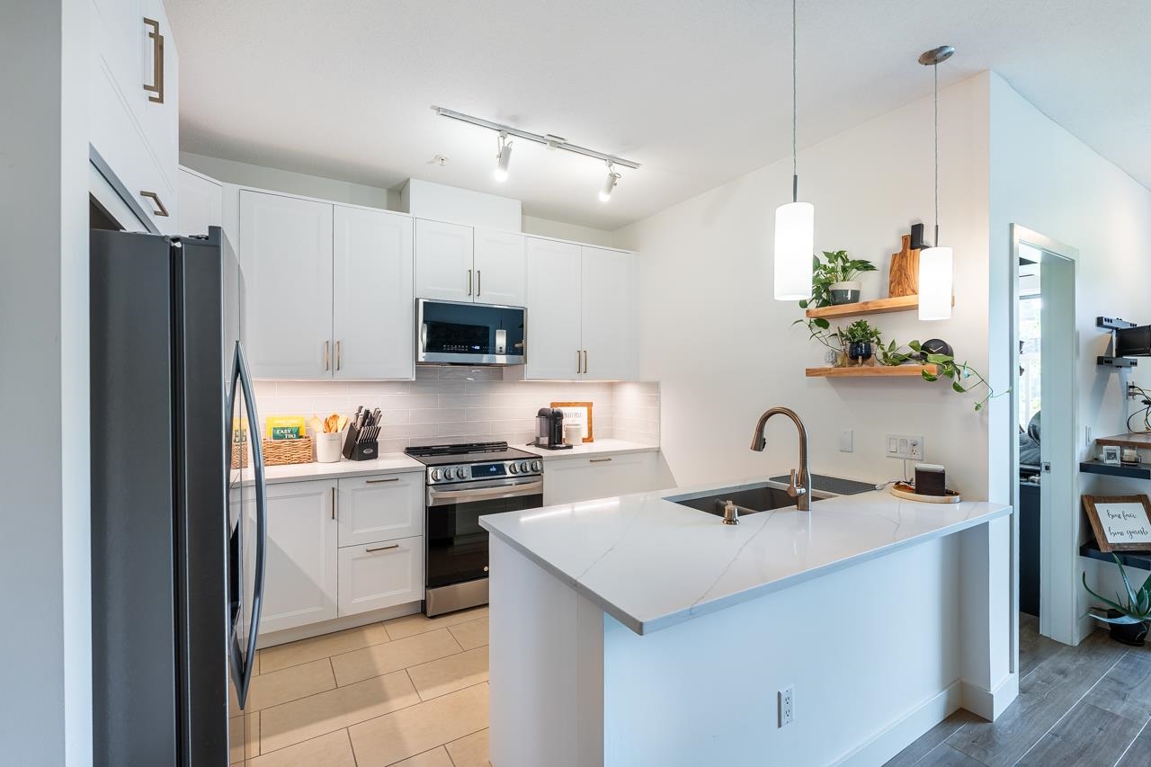 Additional image 3 of 318-2477 Kelly Avenue, Port Coquitlam, BC, V3C 0B3