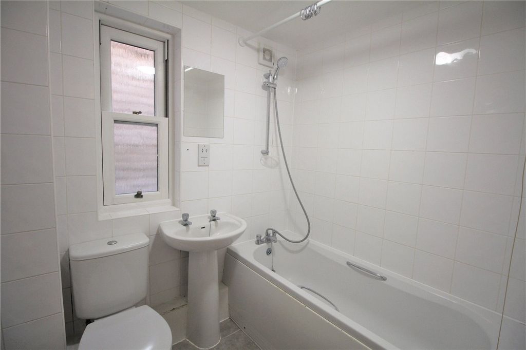 Additional image 6 of 2 bed flat to rentHanover Street, Cheltenham, Gloucestershire GL50