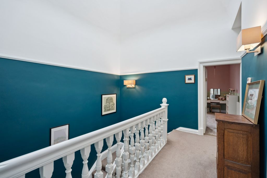 Additional image 11 of 4 bed semi-detached house to rentClarendon Place, Stirling, Stirlingshire FK8
