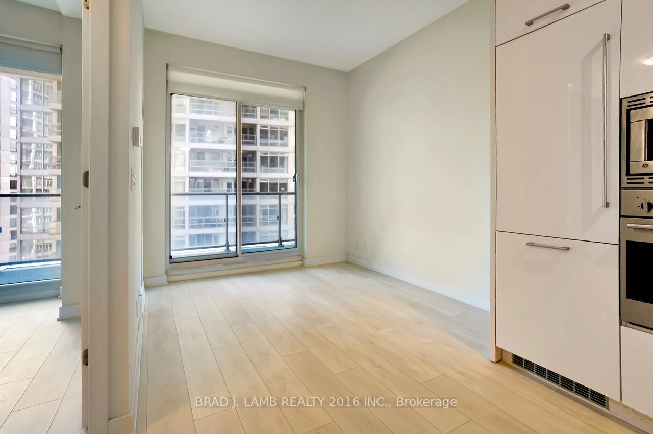Additional image 5 of 605-2221 Yonge Street, Toronto, ON, M4S 2B5