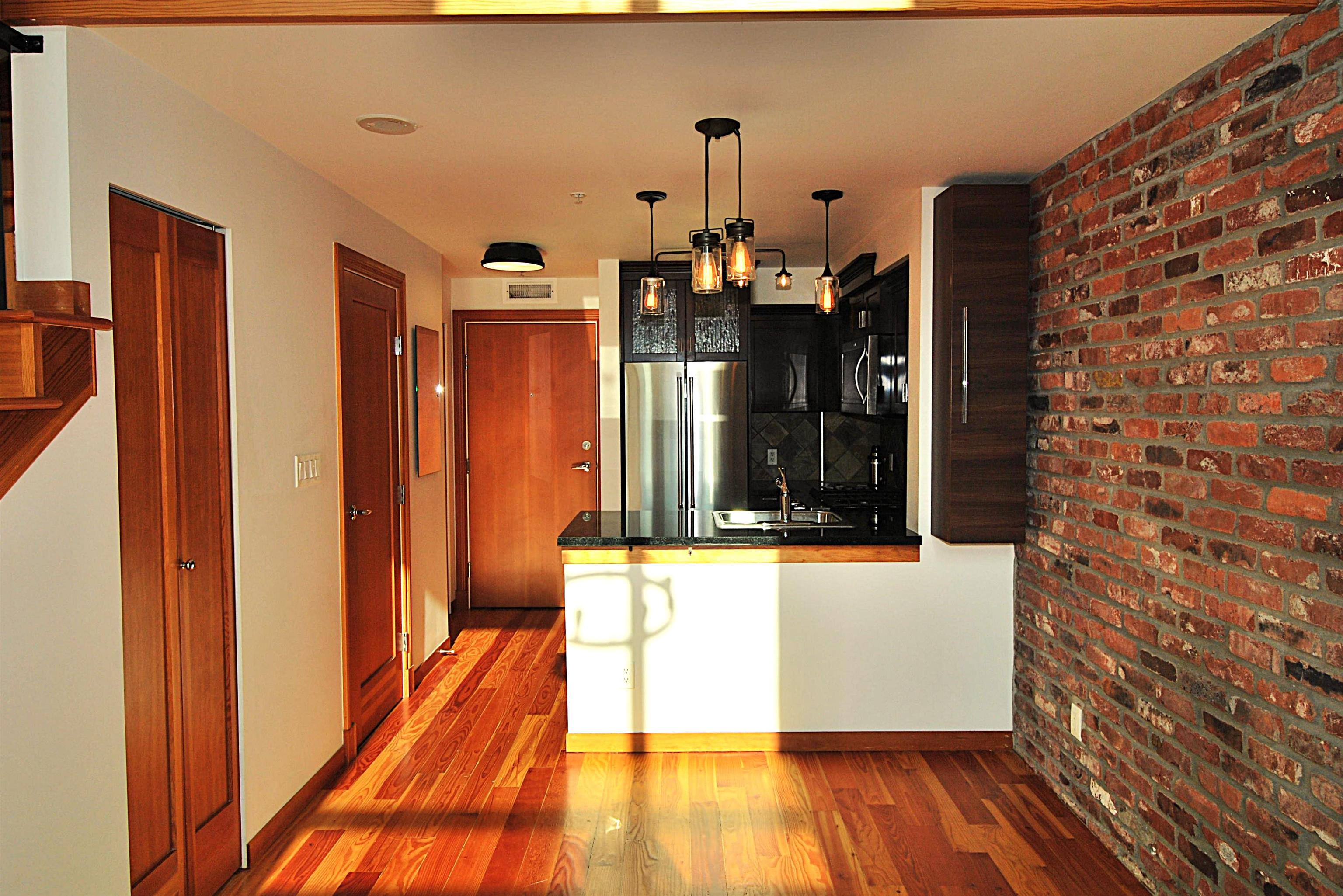 Additional image 4 of 404-10 Renaissance Square, New Westminster, BC, V3M 7B1