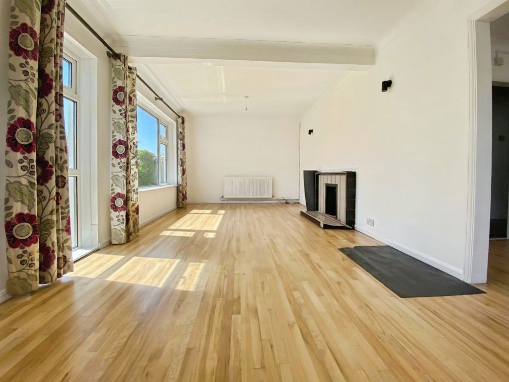 Additional image 3 of 4 bed property to rentMeadow Close, Coychurch CF35
