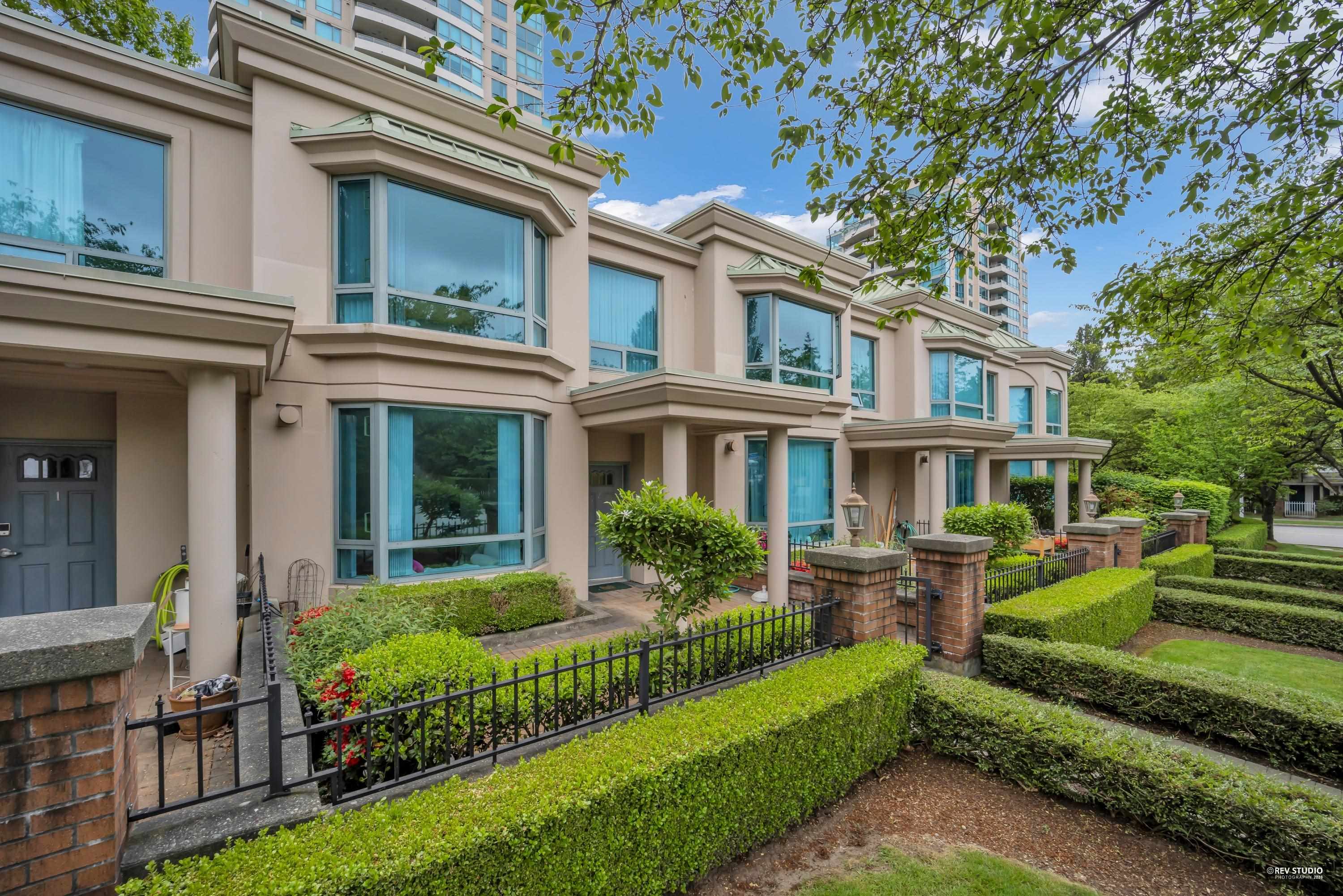 Additional image 4 of 2-6611 Southoaks Crescent, Burnaby, BC, V5E 4L5