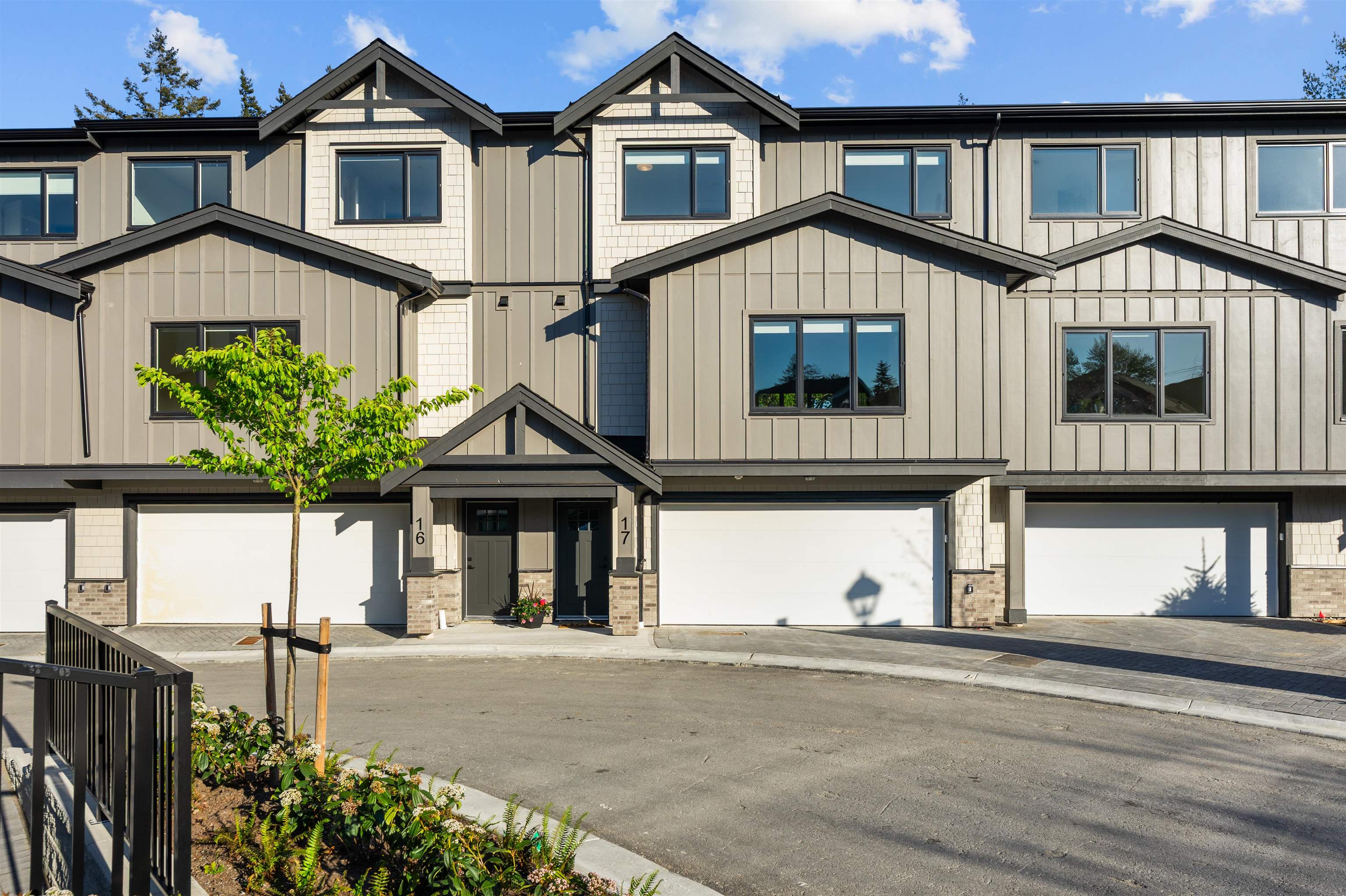 Additional image 2 of 11-6828 208a Street, Langley, BC, V2Y 2R7