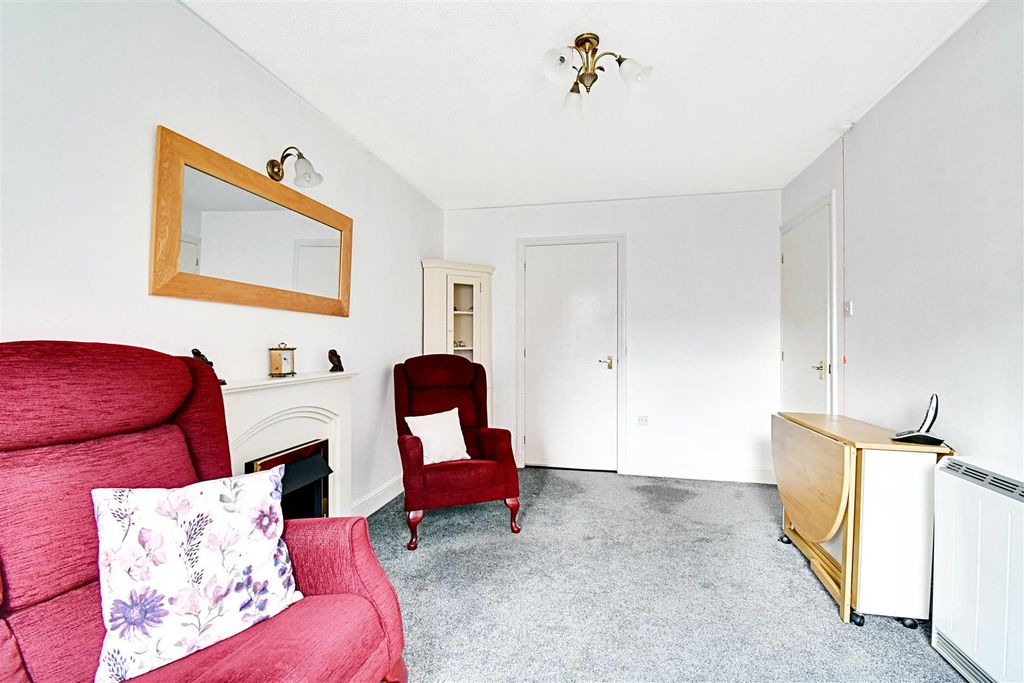 Additional image 8 of 2 bed property for saleChauncy Court, Hertford SG14