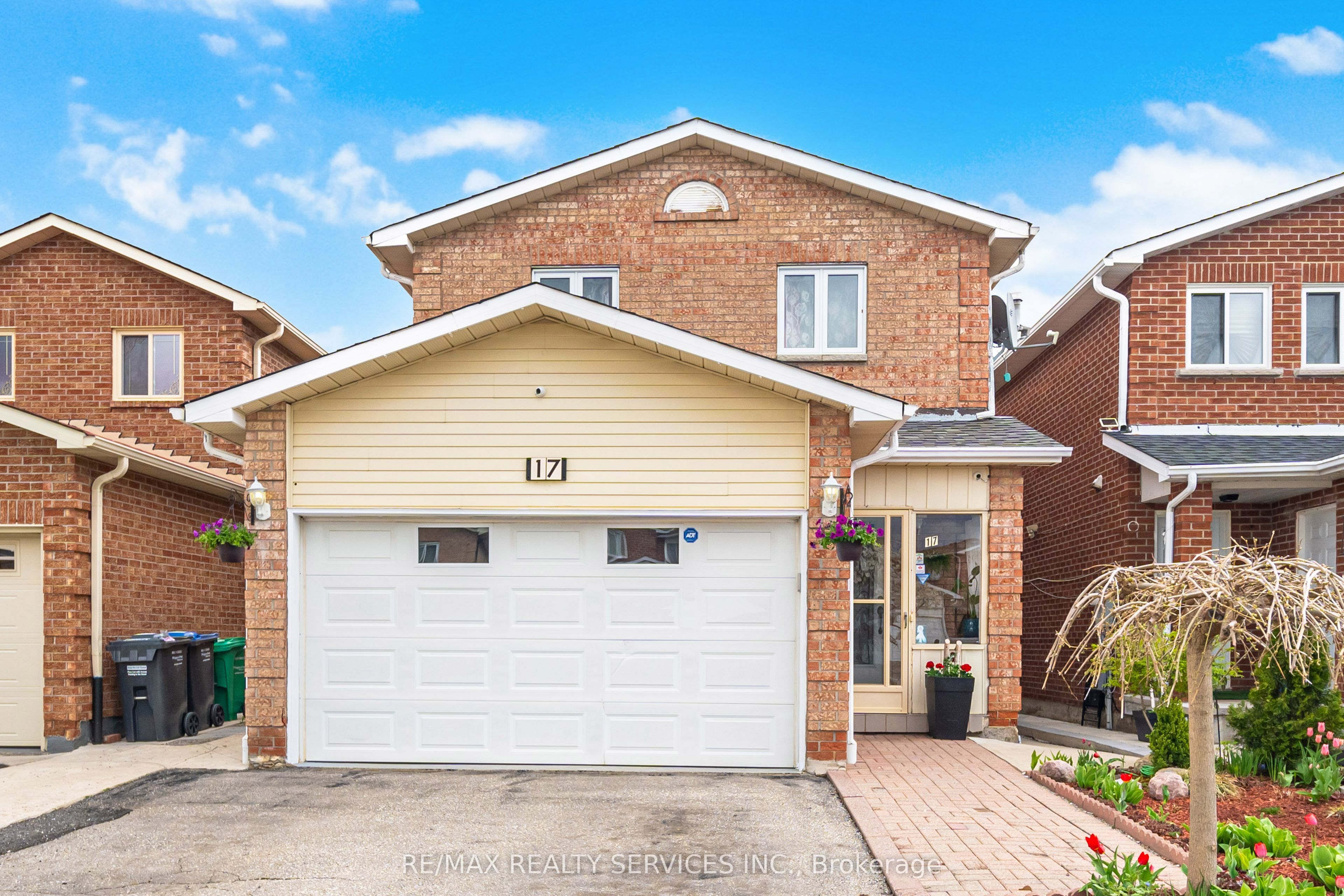 17 Metzak Drive, Brampton, ON, L6Z 4N3