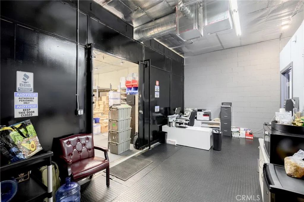 Additional image 6 of 3210 N San Fernando Blvd, Burbank, CA 91504