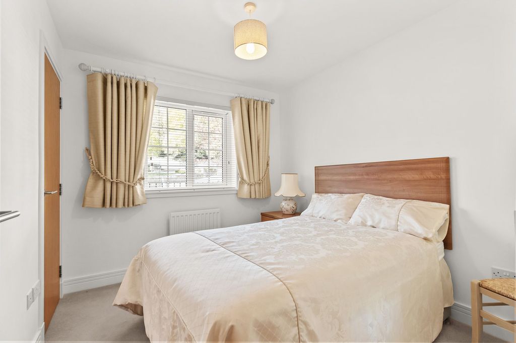 Additional image 12 of 2 bed flat for saleAllan Walk, Bridge Of Allan FK9