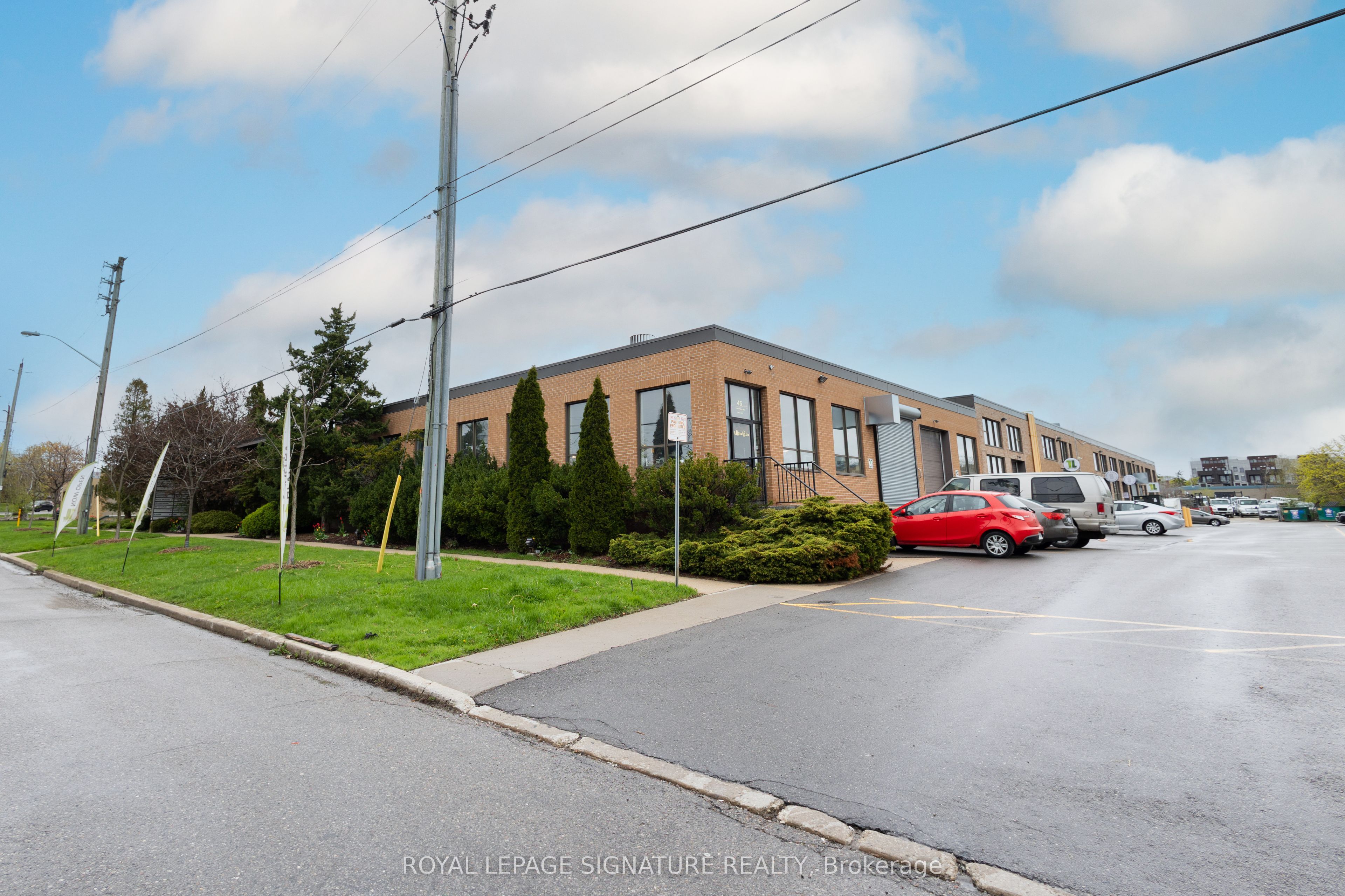16-45 Cranfield Road, Toronto, ON, M4B 3H6