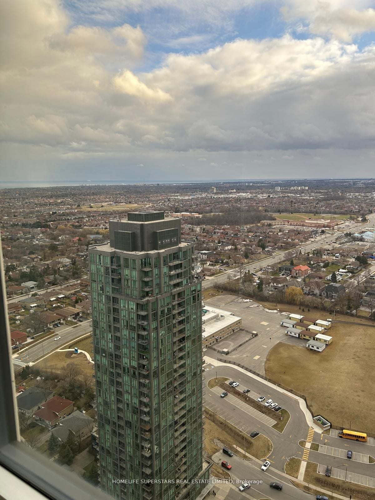 3808-30 Elm Drive W, Mississauga, ON, L5B 0N6