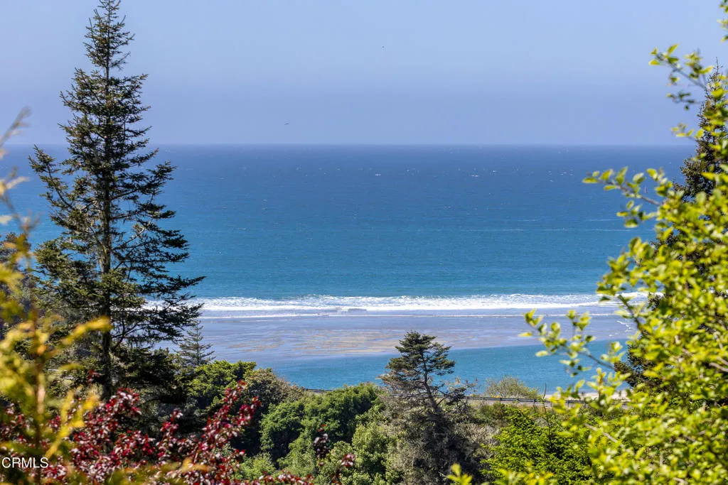 44691 Crestwood Drive, Mendocino, CA 95460