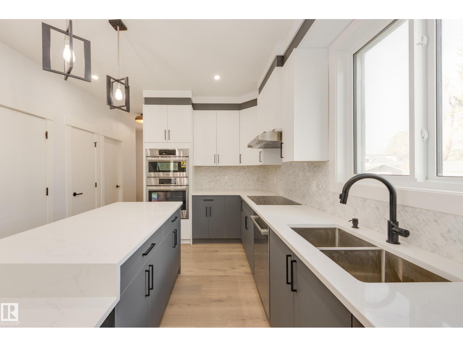 Additional image 6 of 10954 135 Street NW, Edmonton, AB, T5M1K2