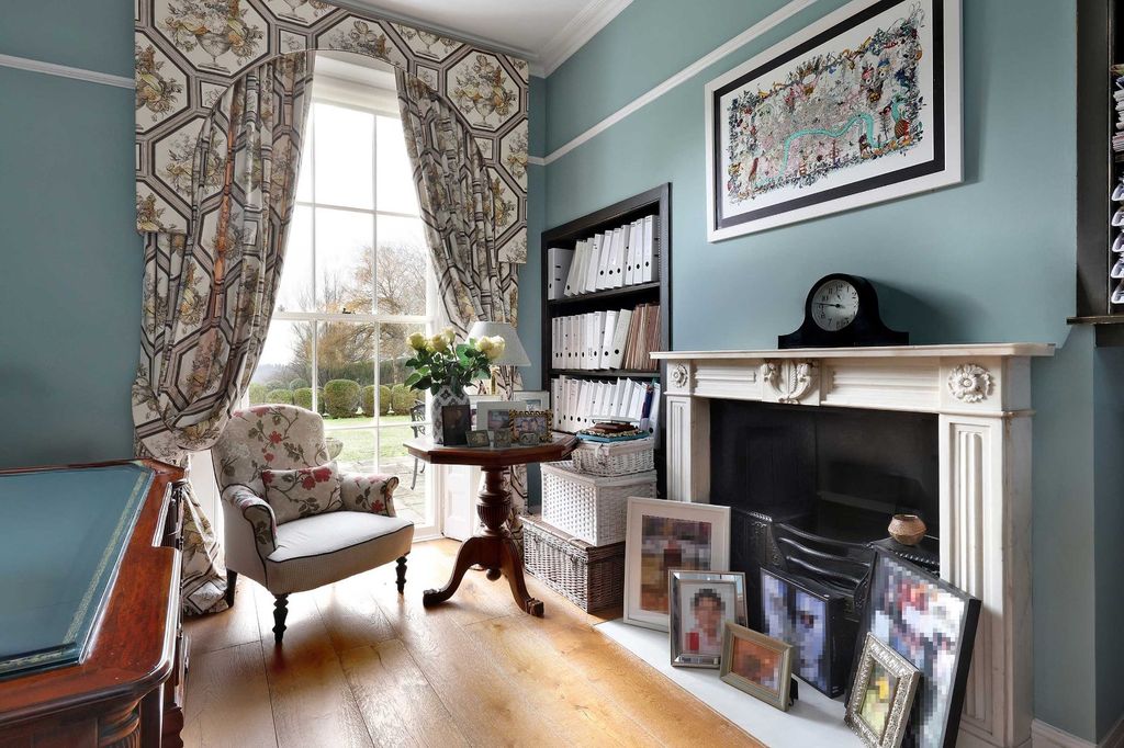 Additional image 10 of 6 bed detached house to rentChurch Road, Penn, High Wycombe HP10