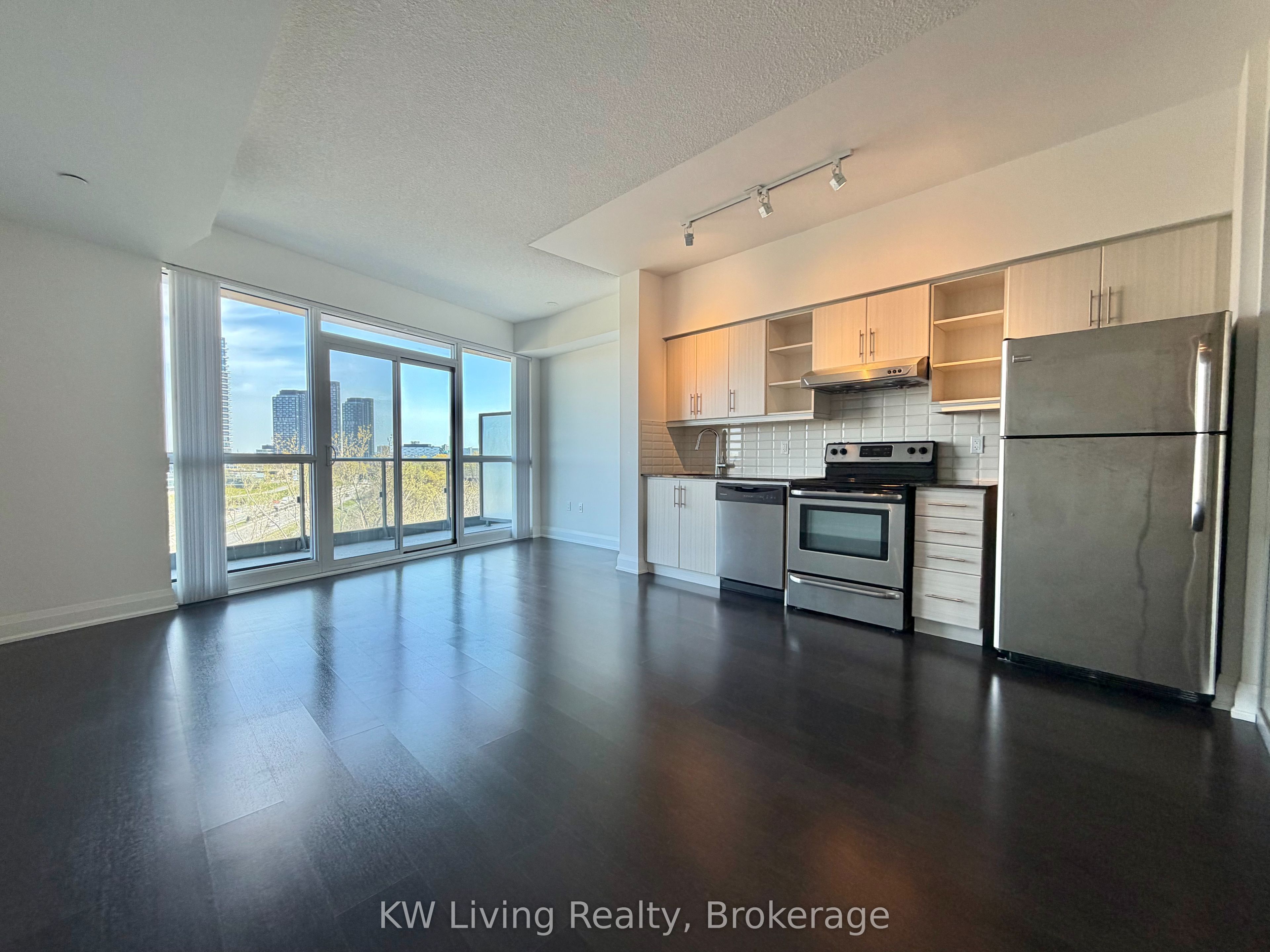 516-160 Vanderhoof Avenue, Toronto, ON, M4G 0B7